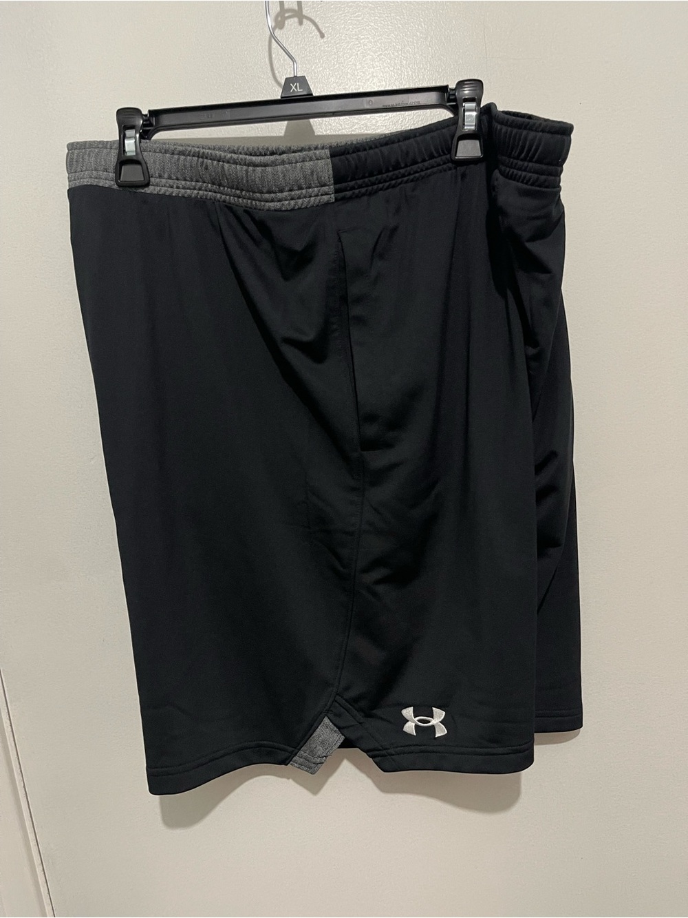 Under Armour Men’s Black Athletic Shorts with Gray Waistband
